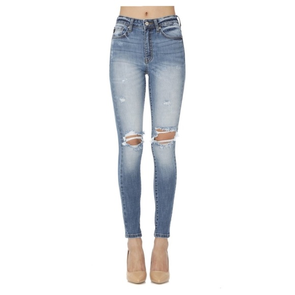 Denim - NEW- Stretchy High Rise Straight Skinny Jeans